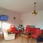 Pension Charlie Retro-Modern Design